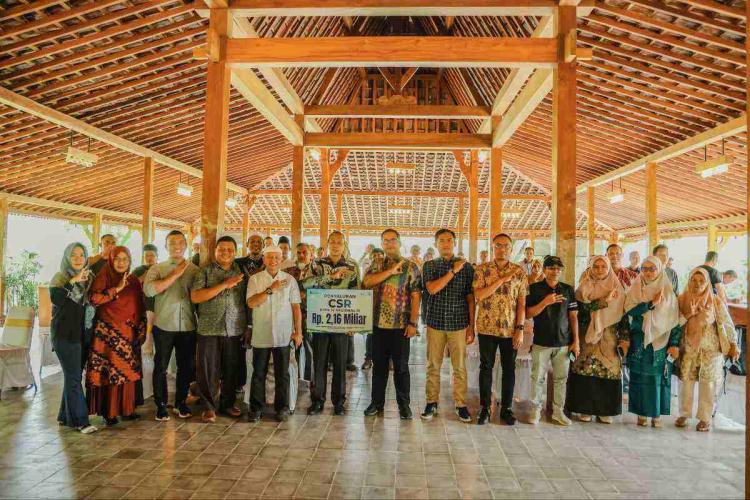 Perkuat Ekonomi hingga Tangani Bencana, PTPN IV Regional III Salurkan Rp8,1 Miliar TJSL Sepanjang 2025