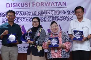 Cara Solidaridad Bikin Industri Sawit Ramah Anak dan Untungkan Perempuan