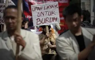 Perusahaan Sawit ini Dilaporkan Karena Menggaji Pekerja Rp 1,4 Juta Sebulan