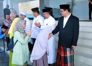 Pjs Bupati Siak Lepas Kontingen FASI 2024, Harapkan Prestasi Gemilang di Kancah Nasional