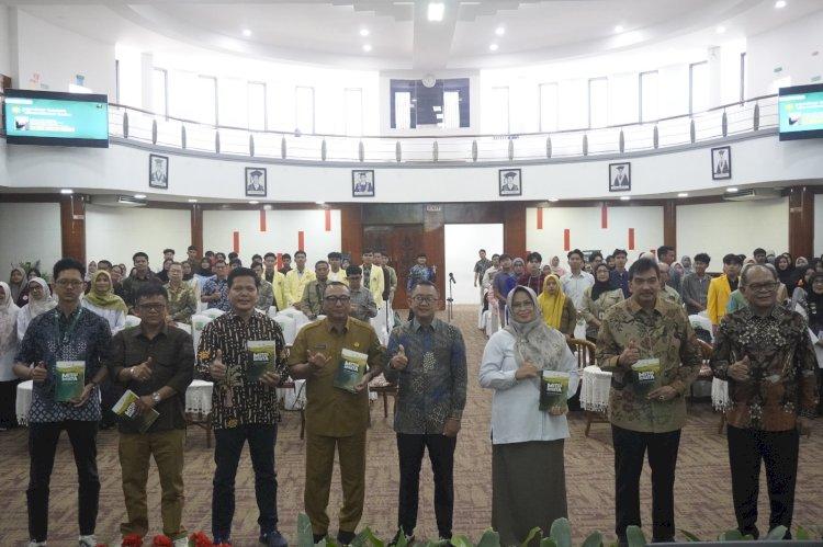 Buku Mitos Vs Fakta Sawit Dibedah di Unand, Bahas Isu Sosial hingga Lingkungan