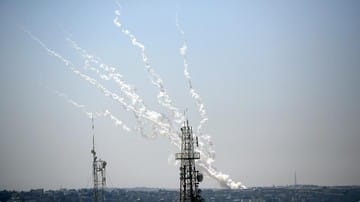 Hamas Punya Ribuan Roket, Duitnya Dari Mana ?