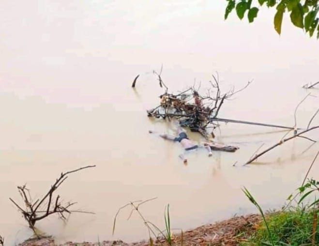 Geger, Mayat Pria Mengapung di Sungai Indragiri