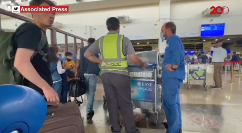 Warga Asing Tinggalkan Afghanistan, Situasi Bandara Kacau Balau