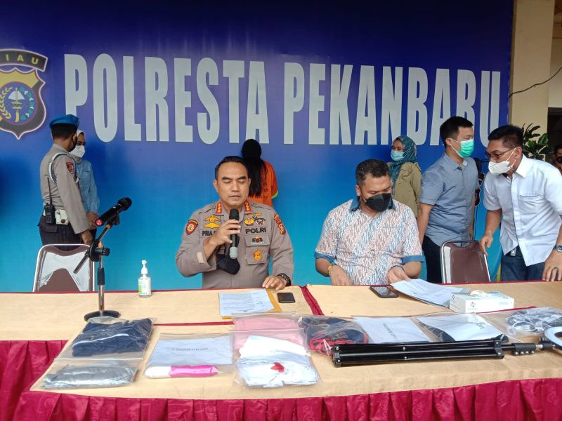 Bugil di Medsos, Wanita 20 Tahun di Pekanbaru Dapat Duit Rp3,9 Juta