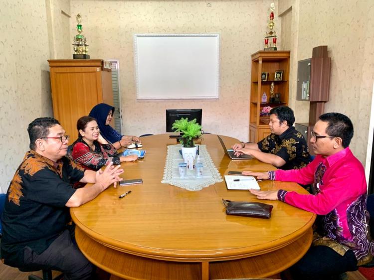 KPPU dan Disbun Sepakat Dorong Kemitraan Petani dan Perusahaan di Sumut