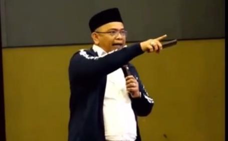 Es Cendol, Gulat dan 'Ternak Masalah' itu
