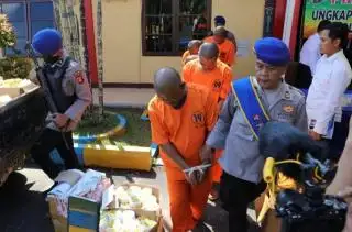 Beraksi di Perairan Balikpapan, Pencuri 151 Ton CPO Diringkus di Gresik