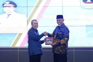 Dipuji Gubernur Sumbar, Gubri Syamsuar Akui Ekonomi Riau Banyak Ditopang oleh Kelapa Sawit