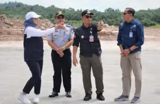 Target Diresmikan Tahun Depan, Masih Ada Jalan Angkutan Sawit di Bandara Singkawang