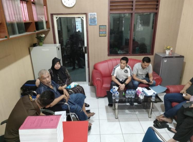 5 Tersangka Korupsi Replanting Sawit dan Barang Bukti Diserahkan ke JPU