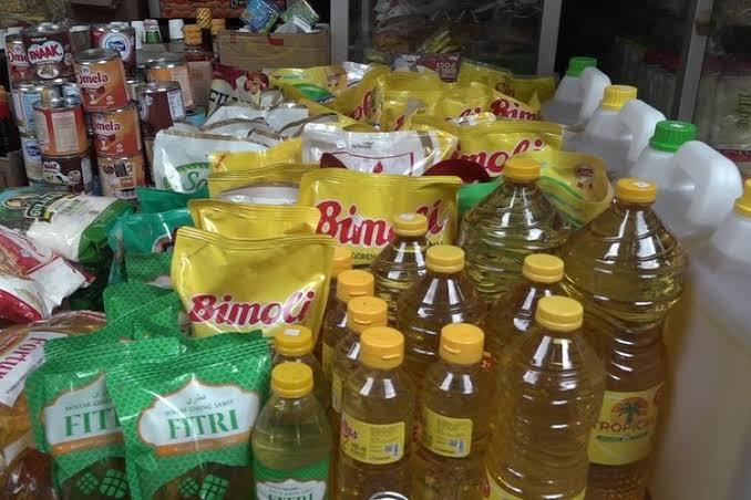 Perkembangan Mutakhir Industri Sawit Indonesia: Besar, Kontribusi Industri Sawit di Bidang Ekonomi