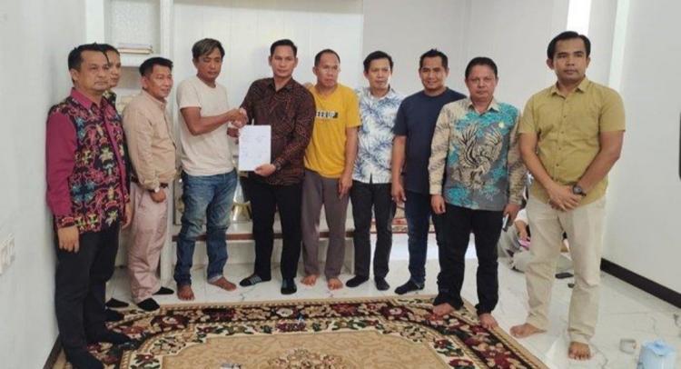 Mantan Ajudannya Jadi Tersangka Penganiayaan Supir Truk CPO, Begini Reaksi Bupati Kubar