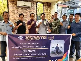 Apresiasi Penjualan TBS Sawit, PT KTU Beri 'Amarta' ke Tiga Mitra Terbaik