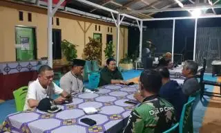 Petani dan Aktivis Tahan 10 Truk CPO Milik Perusahaan Sawit, ini Pemicunya