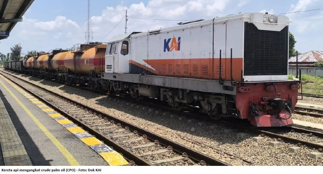 Kereta Api Jadi Tulang Punggung Distribusi Sawit, Mampu Angkut CPO 9.800 Ton per Bulan!