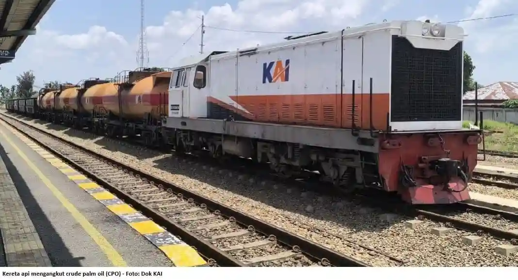 Kereta Api Jadi Tulang Punggung Distribusi Sawit, Mampu Angkut CPO 9.800 Ton per Bulan!