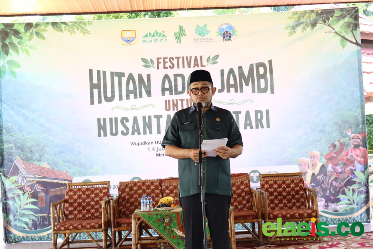 Jambi Percepat Pengakuan Hutan Adat, Sekda Sudirman Tegaskan Komitmen Menuju 1,4 Juta Hektar Nusantara Lestari - Jambi, elaeis.co&nbsp; - Sekretaris Daerah (Sekda) Provinsi Jambi, Dr. H. Sudirman, S.H., M.H., secara resmi membuka Festival Hutan Adat Jambi yang mengusung tema &ldquo;Wujudkan U...