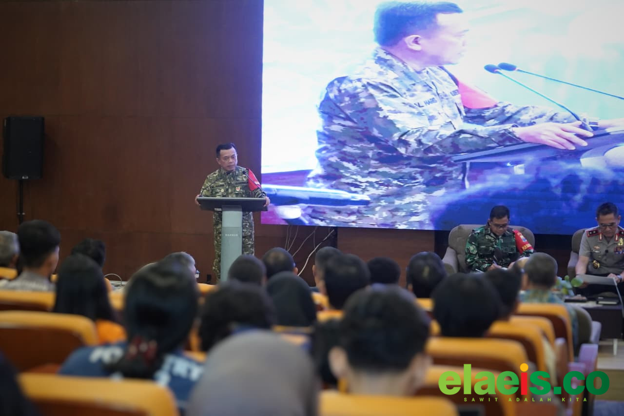 Kuliah Umum di UNJA, Gubernur Al Haris Ajak Mahasiswa Jadi Agen Pencegah Karhutla - Gubernur Jambi Al Haris mengajak mahasiswa Universitas Jambi ikut terlibat aktif dalam upaya pencegahan kebakaran hutan dan lahan atau karhutla, khususnya pada ekosistem gambut di Provinsi Jambi.