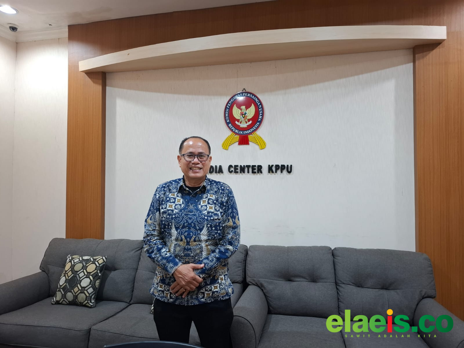 Diduga Sekongkol Curangi Petani Sawit, 5 PKS Pessel Dilaporkan ke KPPU RI - Lima pabrik kelapa sawit (PKS) yang beroperasi di Kabupaten Pesisir Selatan (Pessel) dilaporkan ke  Komisi Pengawas Persaingan Usaha (KKPU). PKS tersebut diduga melakukan praktek kartel dan monopsoni