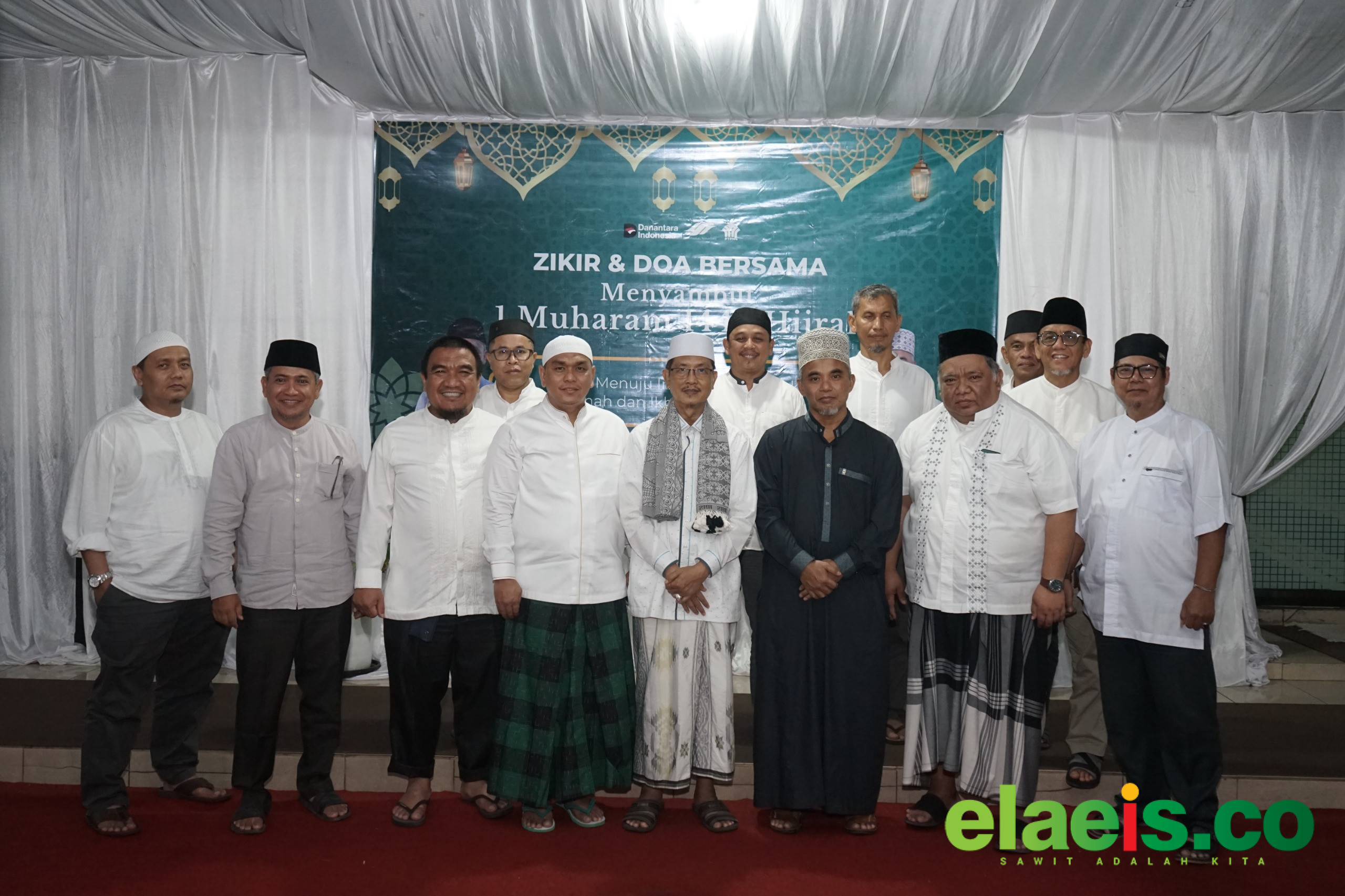 Sambut 1 Muharram 1448 H, Ribuan Karyawan PTPN IV Jambi-Sumbar Gelar Zikir Akbar Serentak - Jambi, elaeis.co &ndash; Gema zikir dan pujian kepada Allah SWT bergema serentak di seluruh lingkungan PT Perkebunan Nusantara (PTPN) IV Regional IV Jambi-Sumbar, Senin (15/6/2026)...