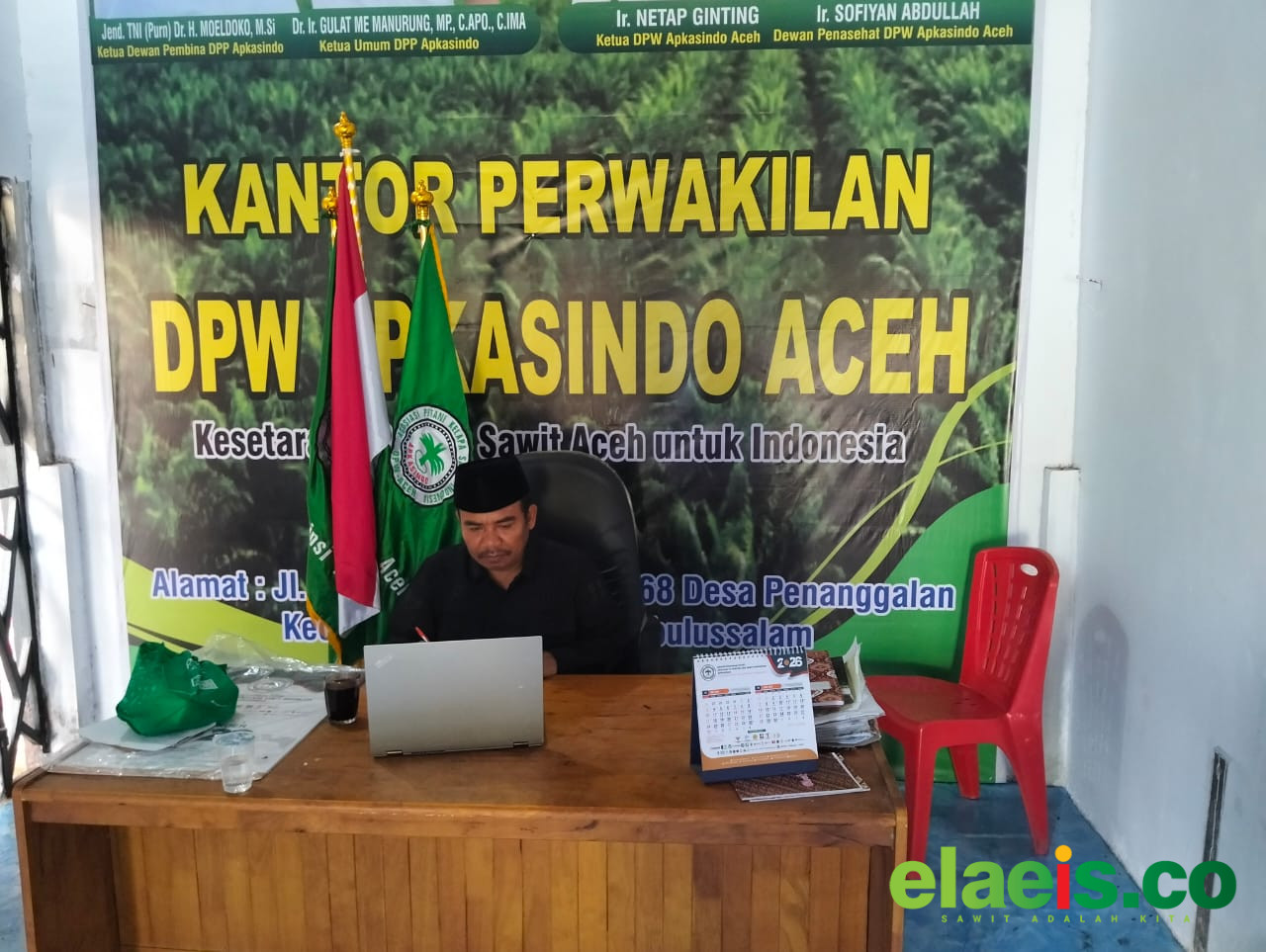 Apkasindo Aceh Tolak Hasil Penetapan Harga Disbun - Petani kelapa sawit yang tergabung dalam Asosiasi Petani Kelapa Sawit Indonesia (Apkasindo) Provinsi Aceh, menolak hasil penetapan harga yang dilakukan di Dinas Perkebunan Aceh. Pasalnya harga penetap