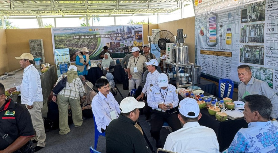 Warehouse Hilirisasi Perkebunan Diserbu Ribuan Pengunjung di PENAS XVII Gorontalo, Penasaran Bioreaktor CPO Jadi B100 - Warehouse Hilirisasi Perkebunan di PENAS XVII Gorontalo diserbu ribuan pengunjung yang penasaran teknologi bioreaktor CPO jadi B100.