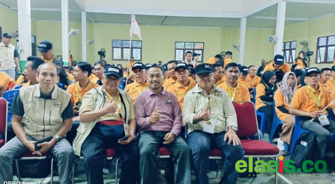 181 Petani Ikuti Pelatihan Panen dan Pasca Panen Kelapa sawit - Sebanyak 181 orang petani kelapa sawit mengikuti gelaran pelatihan panen dan pasca panen. Kegiatan ini berlangsung di Koperasi Produsen Tunas Muda yang beroperasi di Kabupaten Siak.