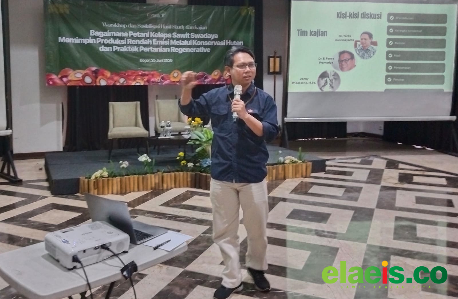 Pertanian Regeneratif Membuka Jalan Baru Mitigasi Perubahan Iklim dari Kebun Sawit Rakyat - Bogor, elaeis.co -- Selama berpuluh tahun, perkebunan kelapa sawit lebih sering ditempatkan sebagai bagian dari persoalan perubahan iklim. Narasi yang berkembang hampir selalu id...