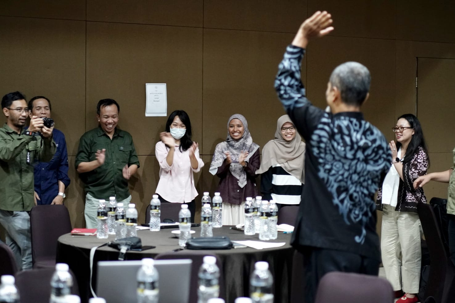 Permainan "Tangkap Hewan Buas" dan Kuis Berhadiah Warnai Workshop Fortasbi - Bogor, elaeis.co -- Selingan segar dan kocak mewarnai Workshop dan Sosialisasi Hasil Kajian dan Studi yang digelar Fortasbi di Hotel Royal Bogor, Kamis, 25 Juni 2026. Workshop bert...