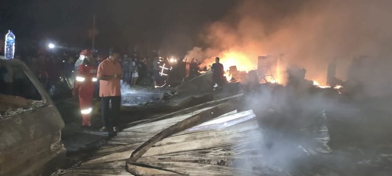 Sepasang Suami Istri Terbakar dalam Insiden Kebakaran Pasar di Kampar